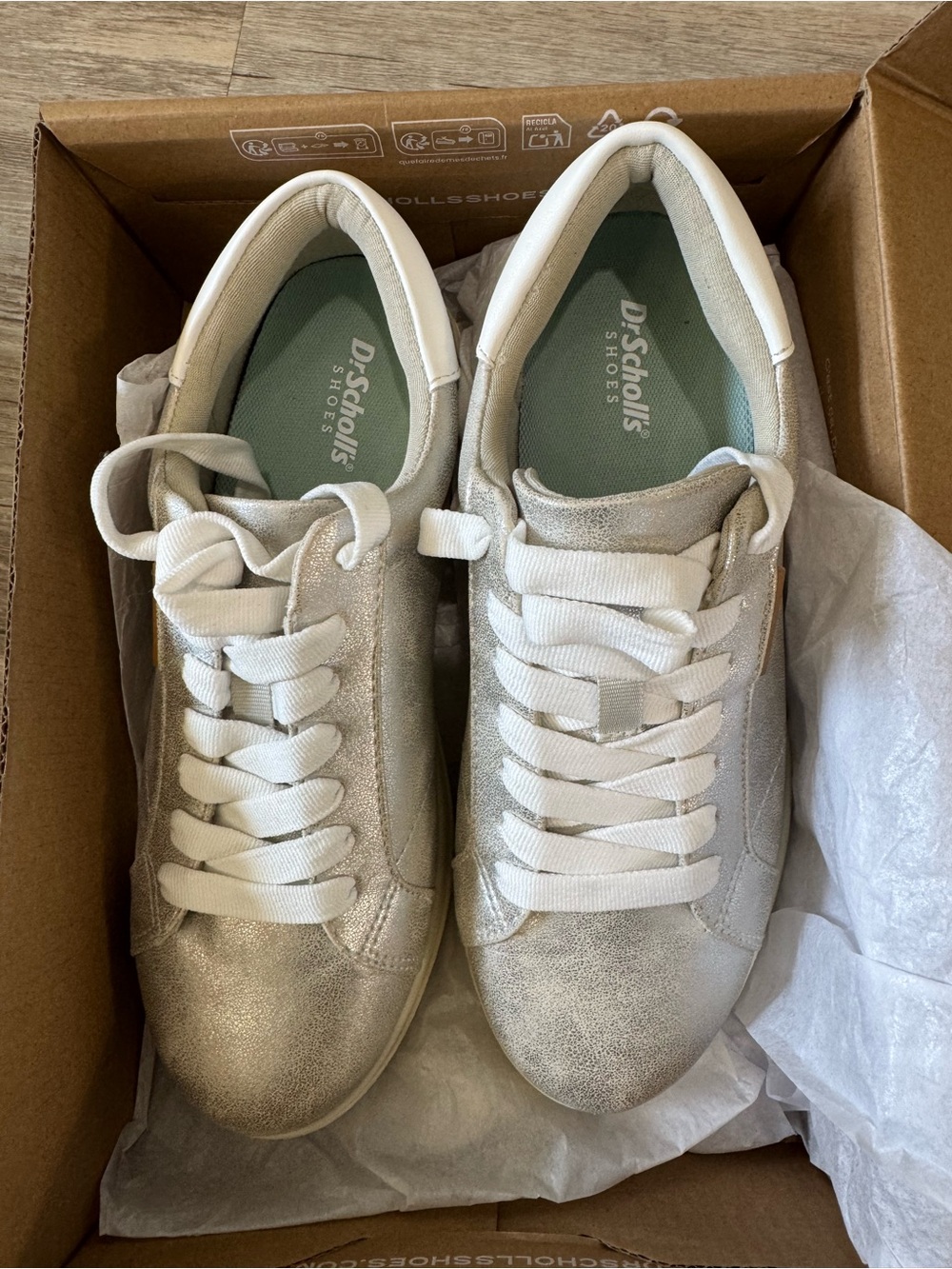 Dr. Scholl's Women's Silver Metallic Lace-Up Sneakers